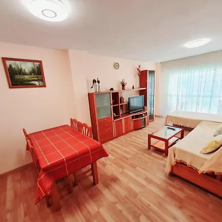 Aqua Apartment *
